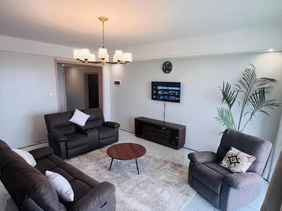 Lovely 3 Bedroom With A View Of The Park マチャコス エクステリア 写真