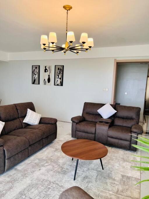 Lovely 3 Bedroom With A View Of The Park マチャコス エクステリア 写真